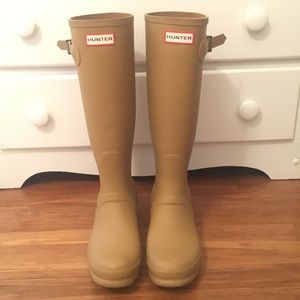 Hunter rain boots!